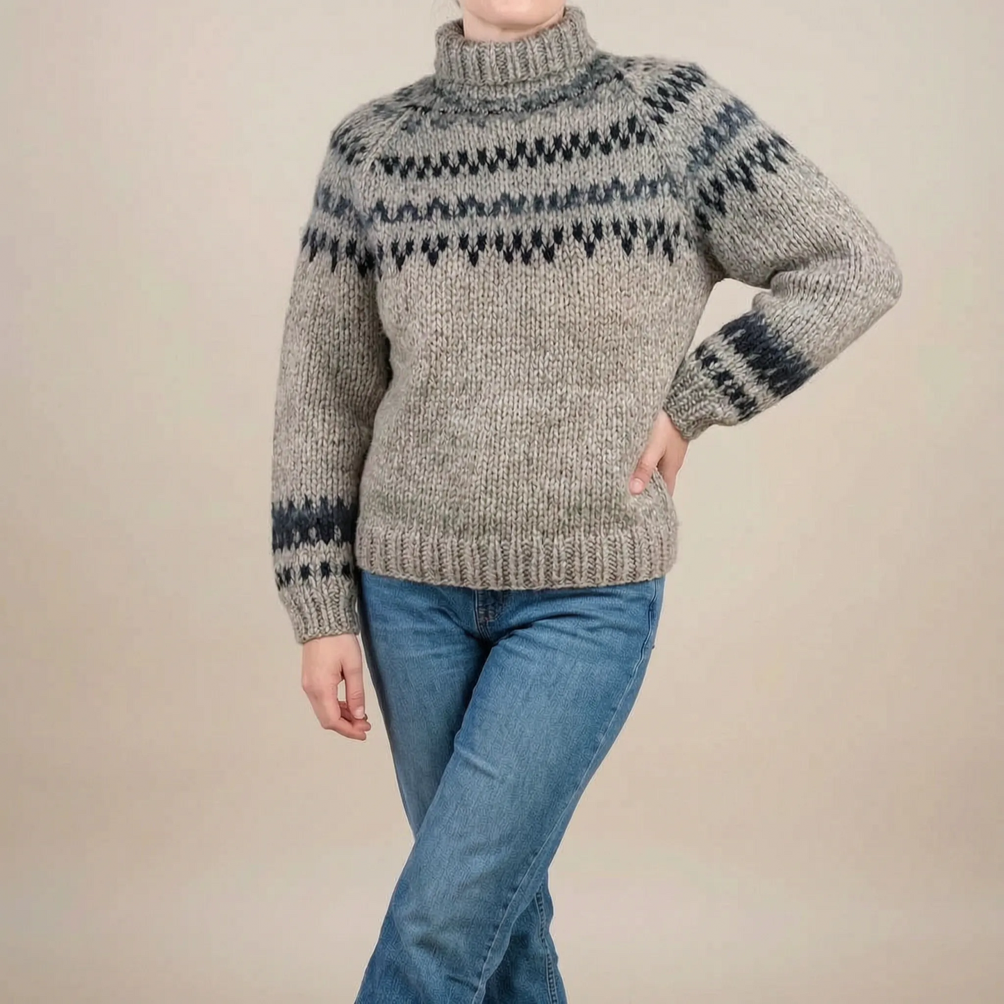 Nordicana | Sweter Z Golfem Damski