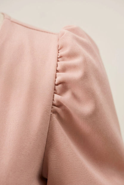 Amorette | Elegancka Sukienka Midi Z Kopertowym Dekoltem