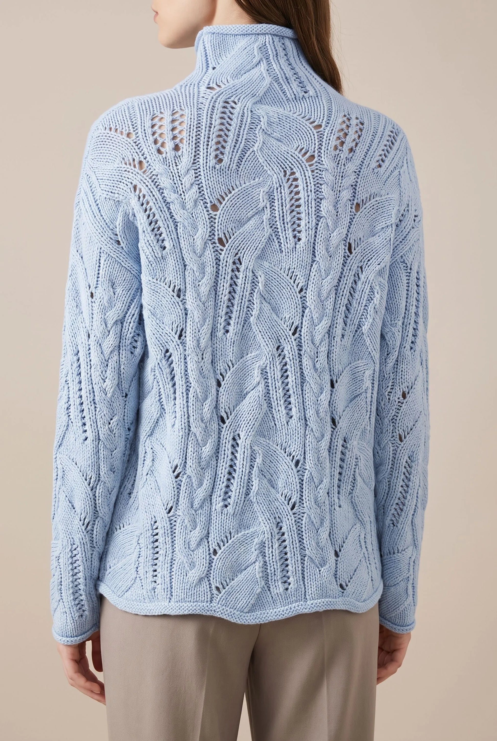 AuraWeave | Puszysty Sweter Damski Z Golfem