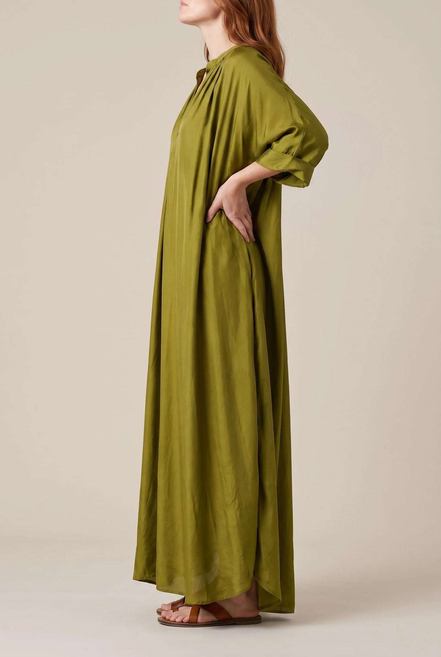 Bohella | Oliwkowa Sukienka Maxi W Swobodnym Fasonie