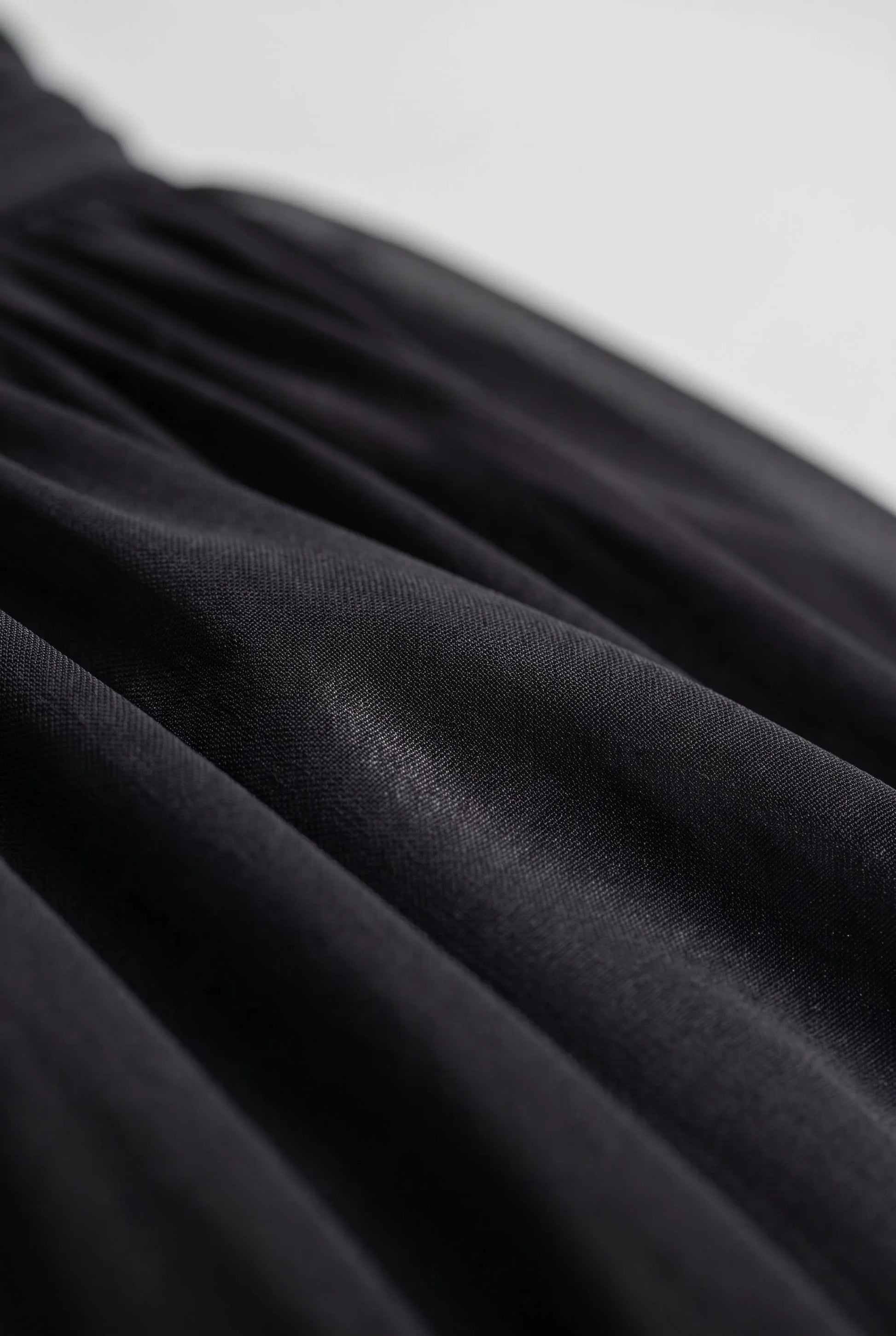 Elytia | Elegancka Plisowana Sukienka Midi