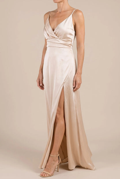 Evelia | Langes Abendkleid Mit Beinschlitz