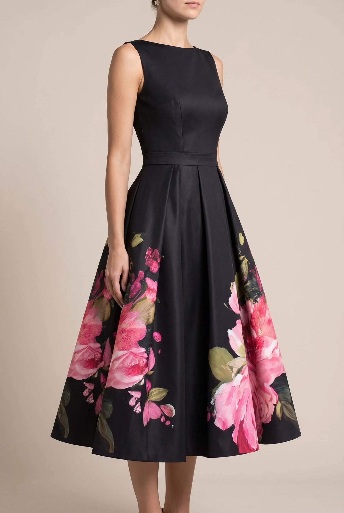 Festiva | Elegancka Rozkloszowana Czarna Sukienka Midi
