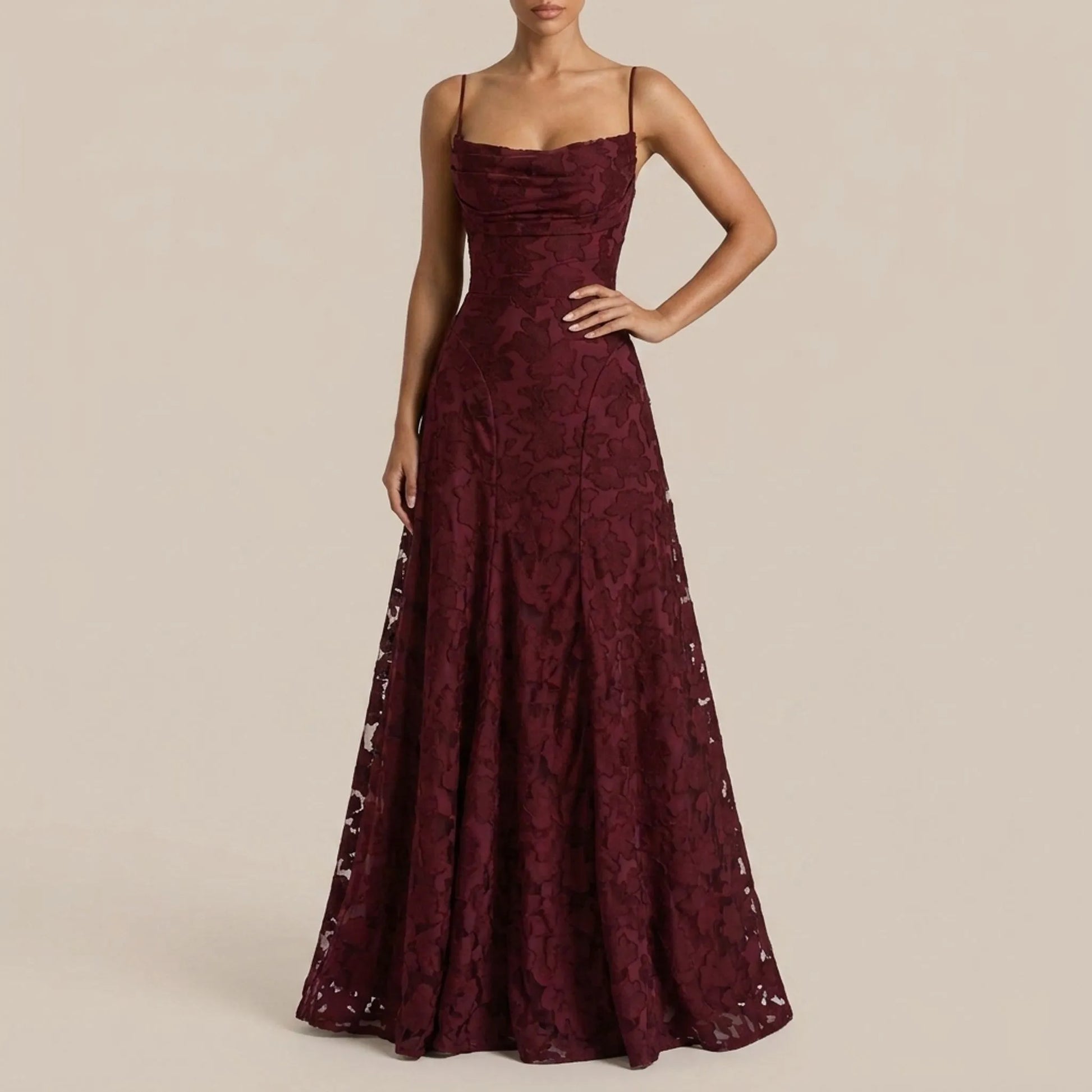 Floralia | Elegancka Sukienka Maxi Na Cienkich Ramiączkach