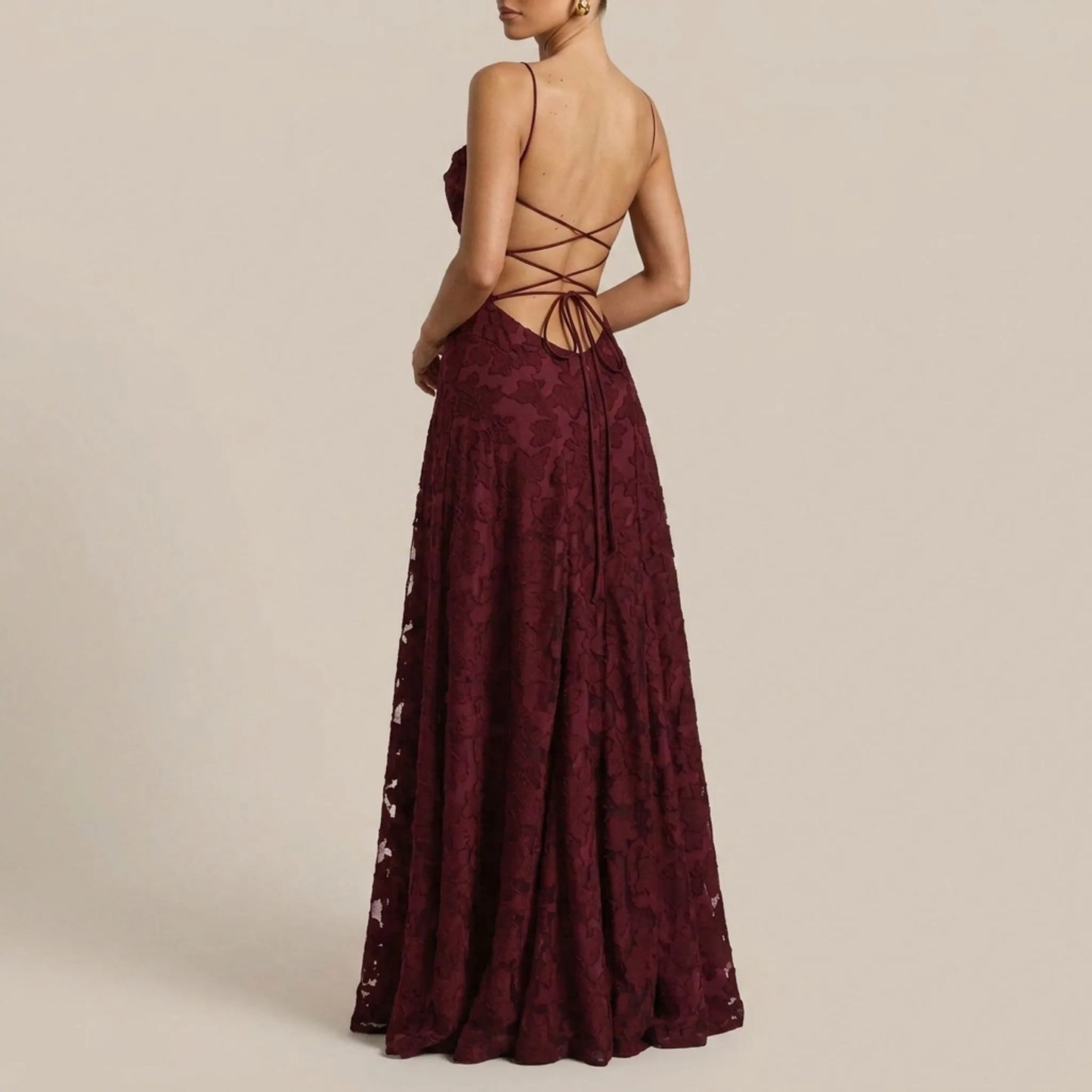 Floralia | Elegancka Sukienka Maxi Na Cienkich Ramiączkach