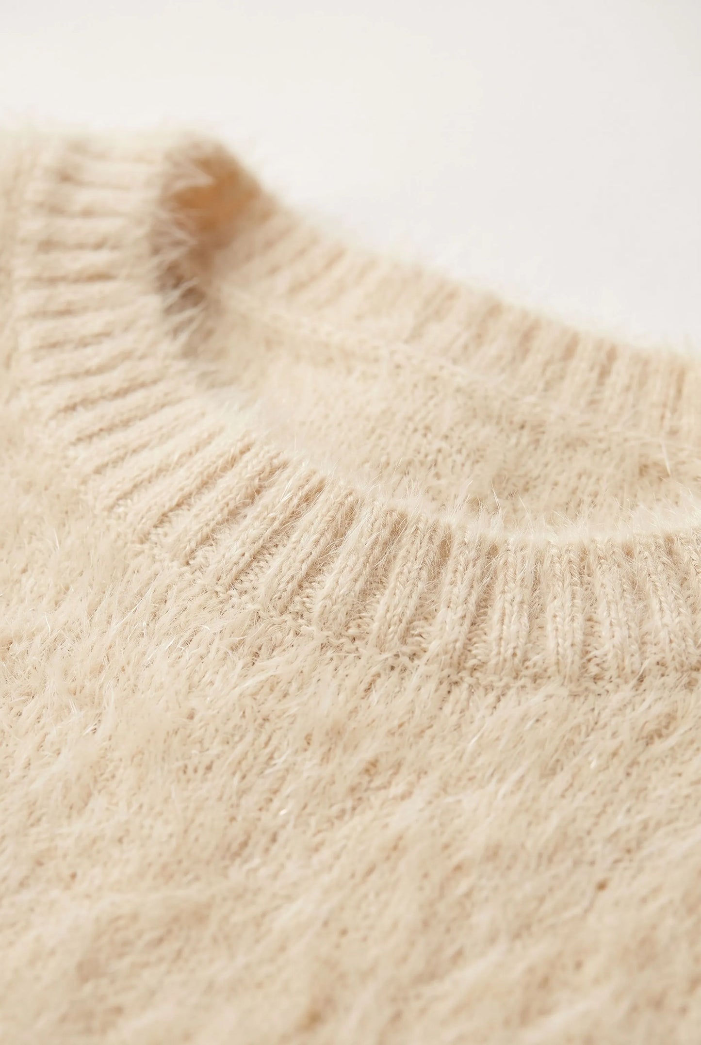 Fluffis | Puszysty Sweter Damski O Luźnym Kroju