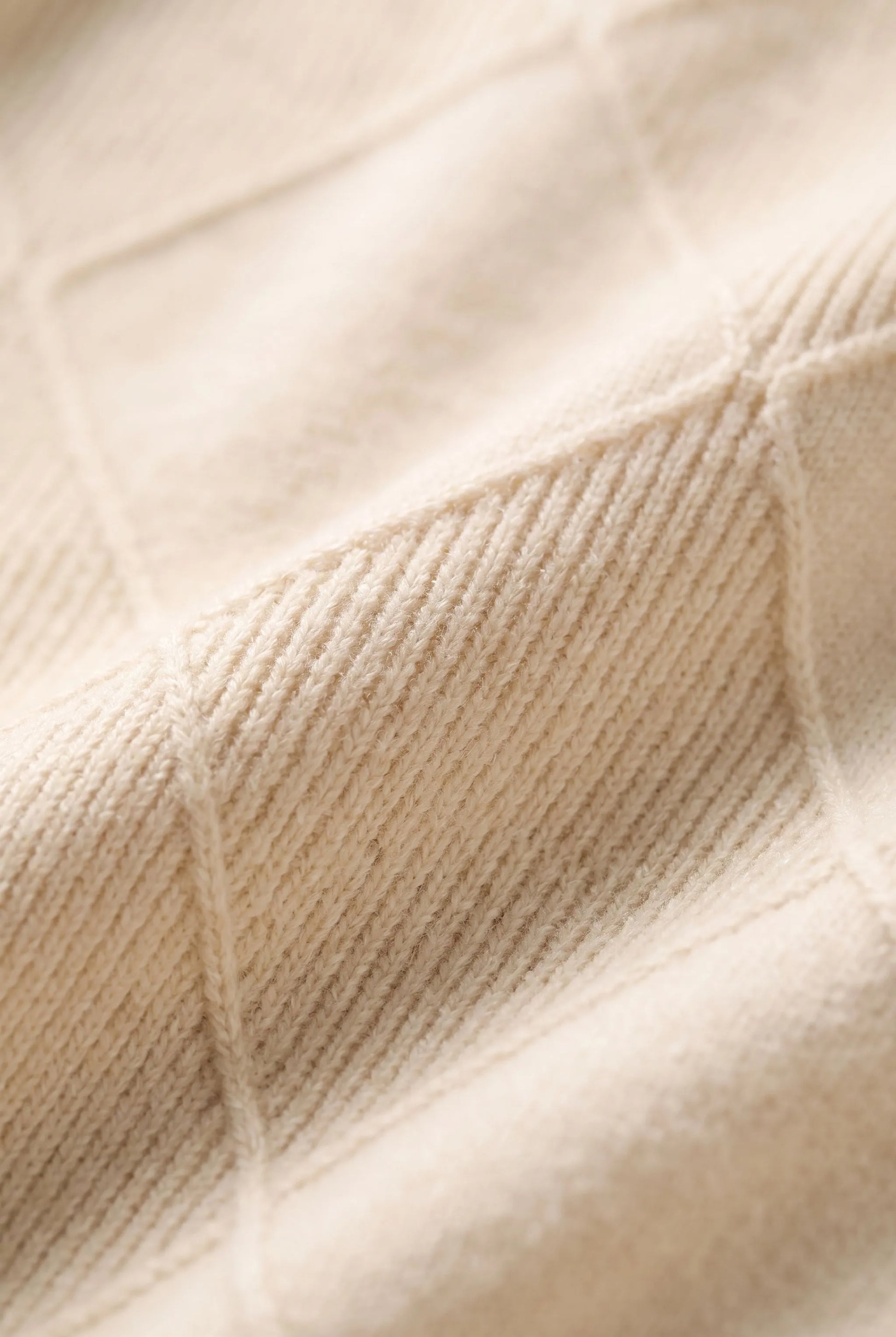 Knitrix | Sweter Typu Golf Z Wyrazistym Splotem