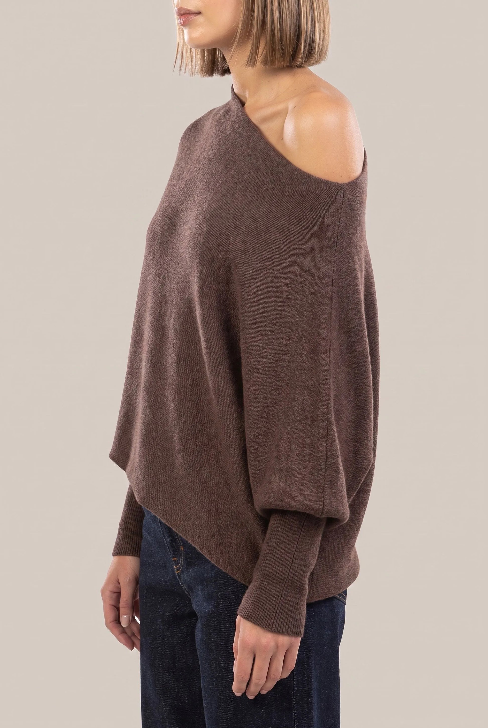 LoungeKnit | Asymetryczny Sweter Damski Oversize