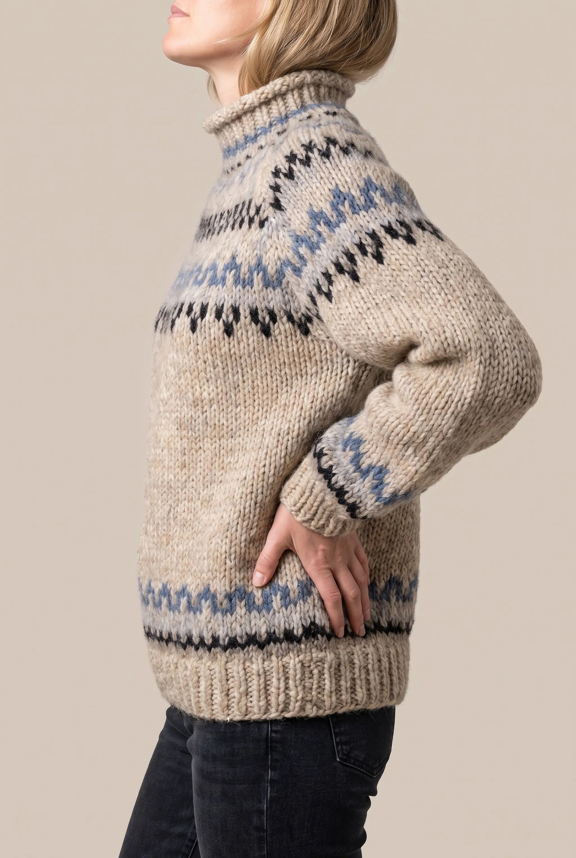 Nordicana | Sweter Z Golfem Damski