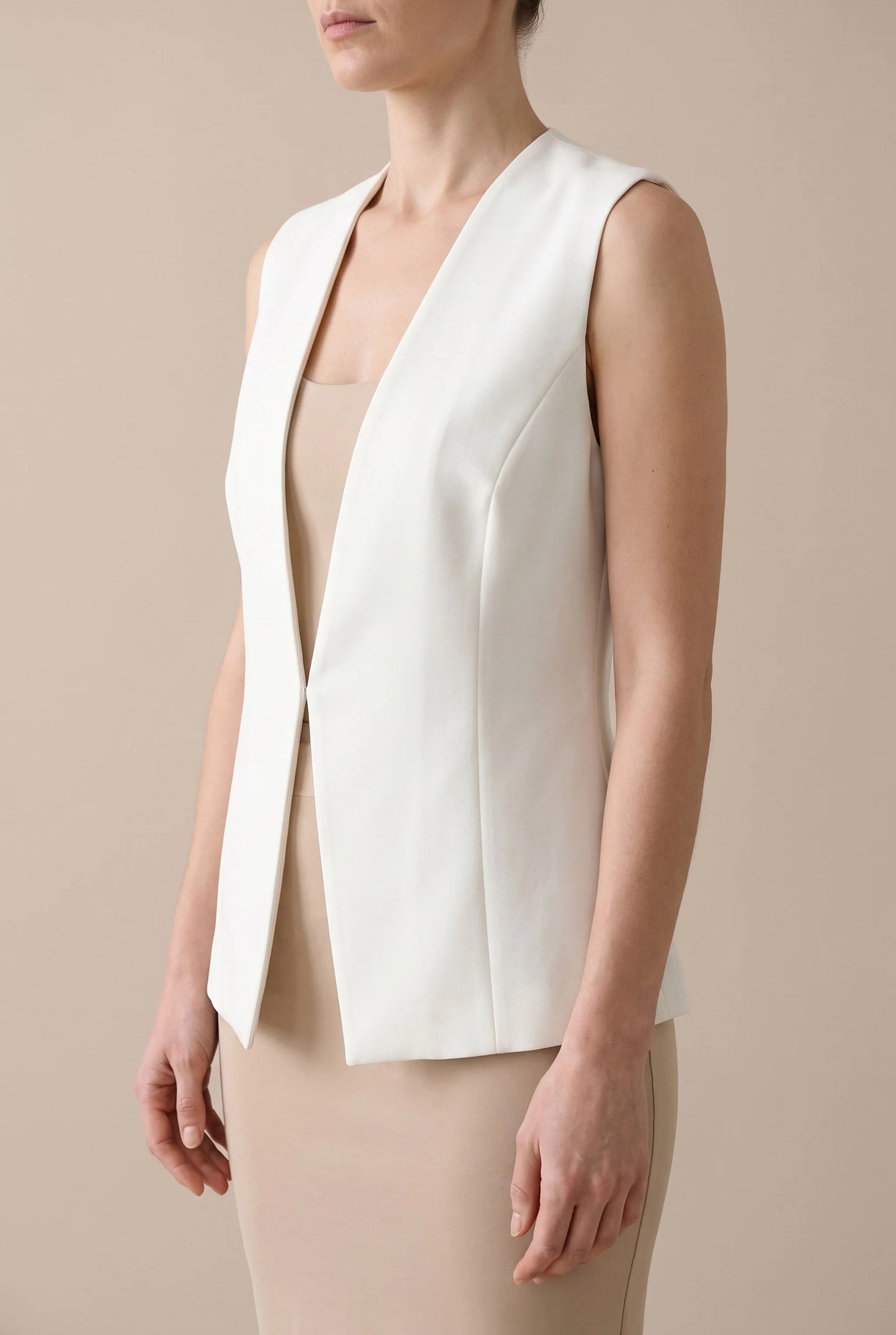 Vestira | Elegancka Taliowana Kamizelka Damska Do Stylizacji Biurowych