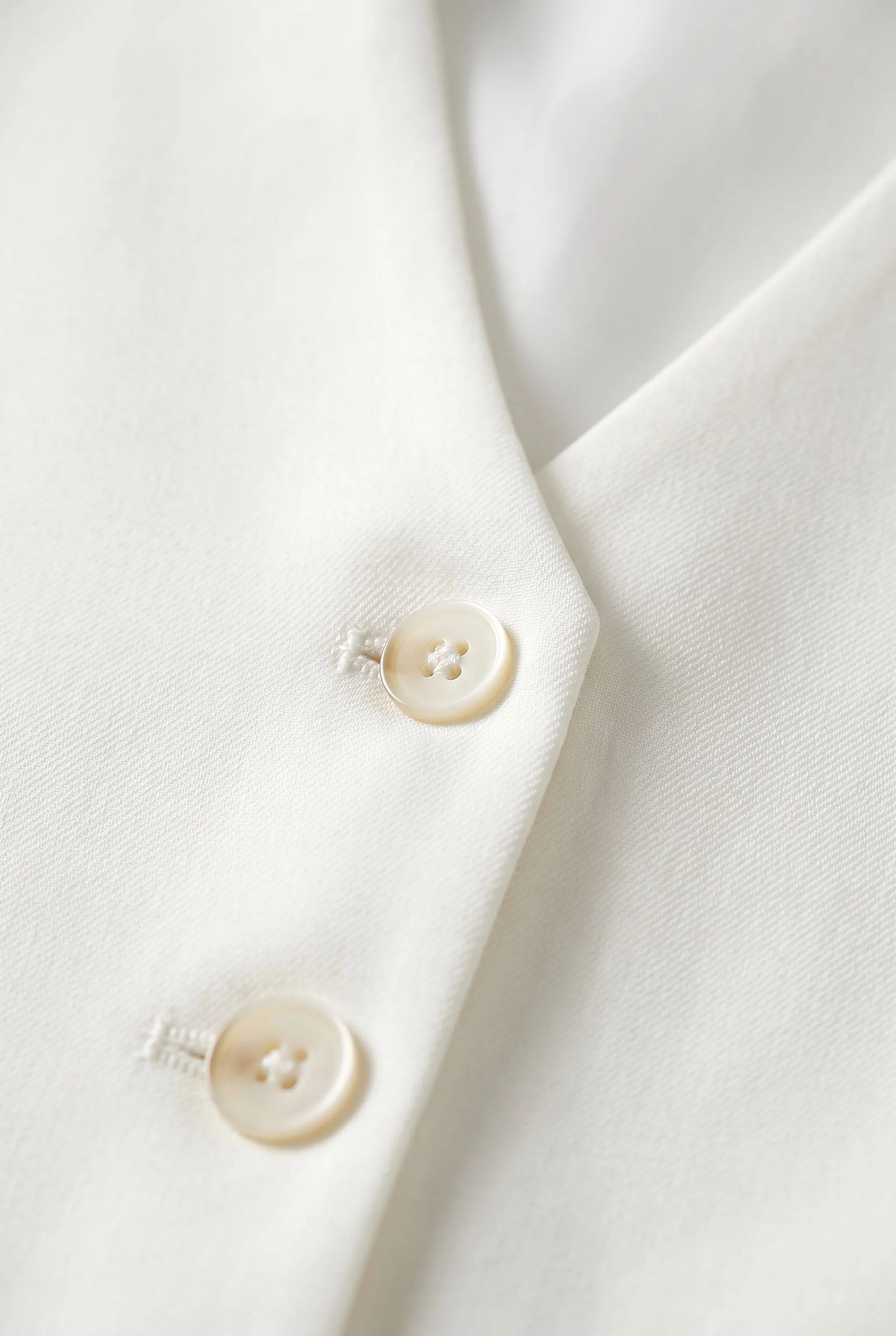 Vestira | Elegancka Taliowana Kamizelka Damska Do Stylizacji Biurowych