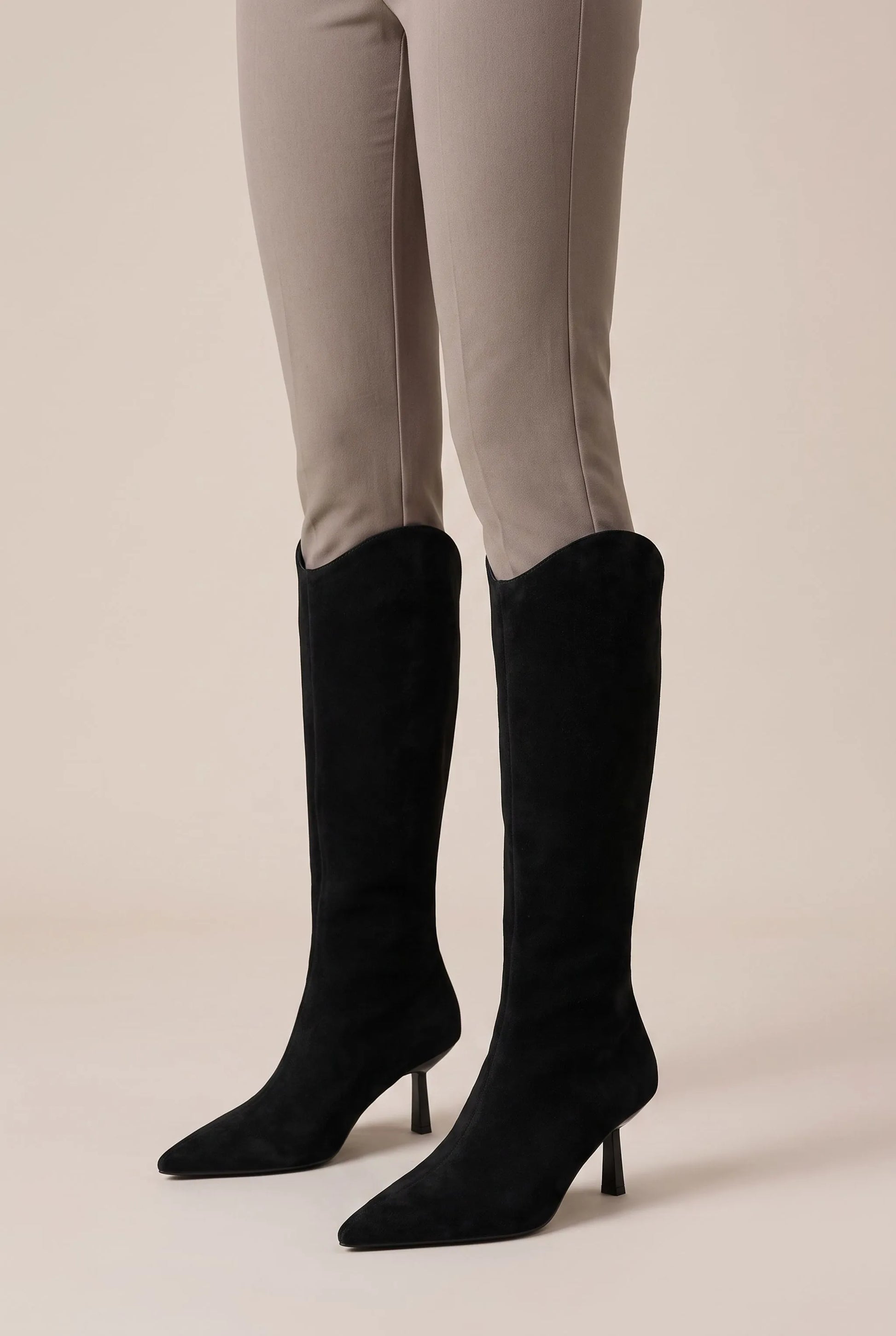 Vettia | Eleganckie Wysokie Kozaki Damskie