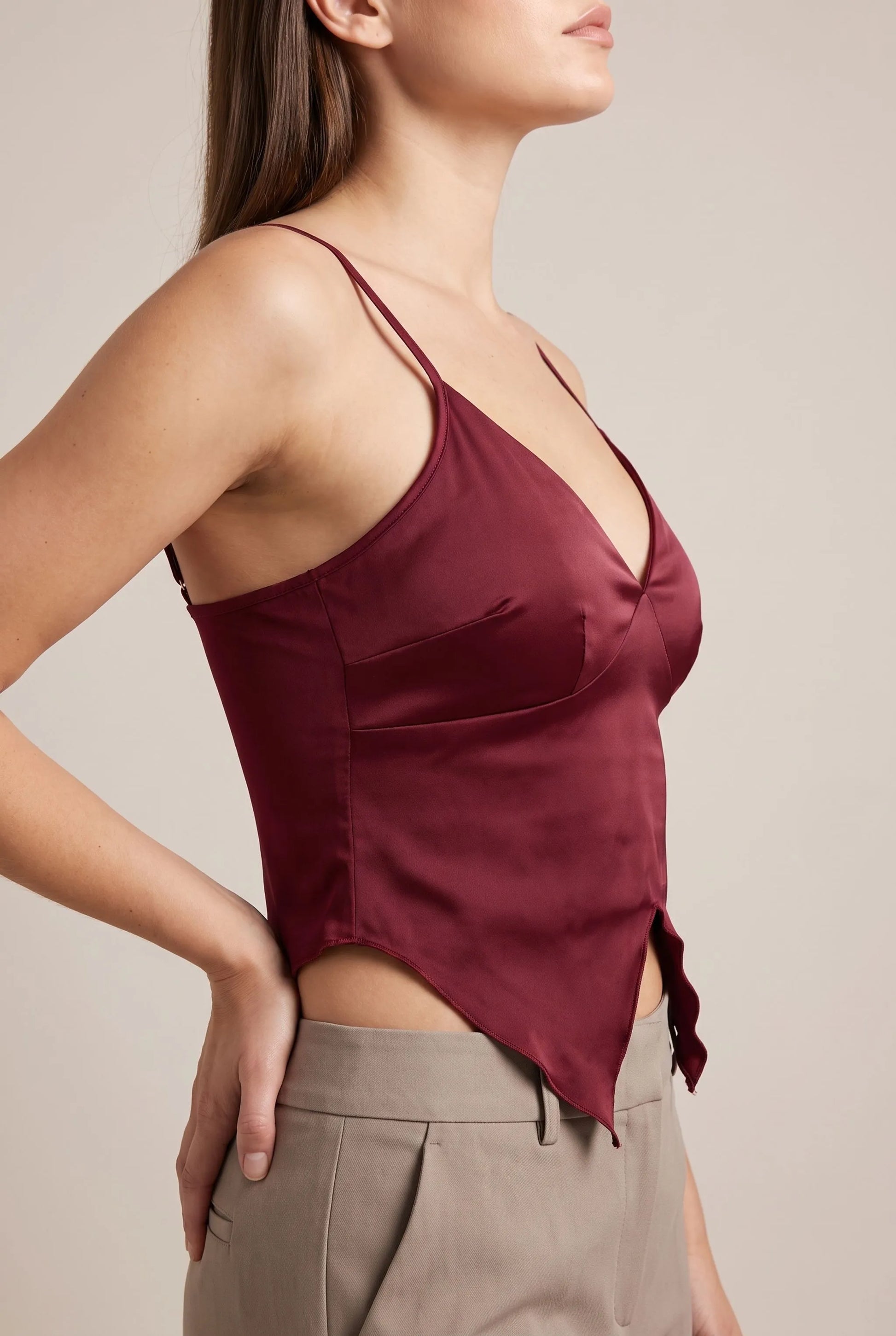 Virena | Asymetryczny Crop Top Damski Na Ramiączkach